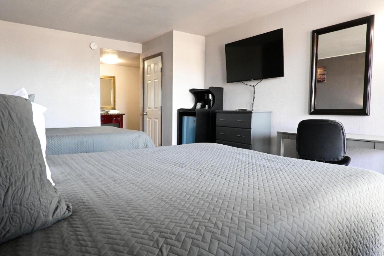 R Nite Star Inn And Suites -Home Of The Cowboys & Rangers Арлингтон Экстерьер фото